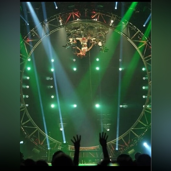 TOMMY LEE-MOTLEY CRUE Drum Carousel Photo 8X10 Framed Photo - Picture 1 of 6